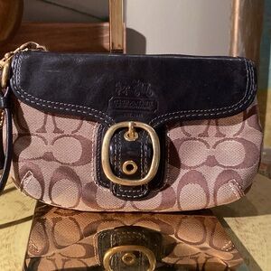 Coach Bleecker Signature Leather Wristlet in Brown canvas and black leather